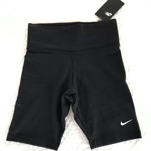 NIKE- women’s bike shorts! NEW